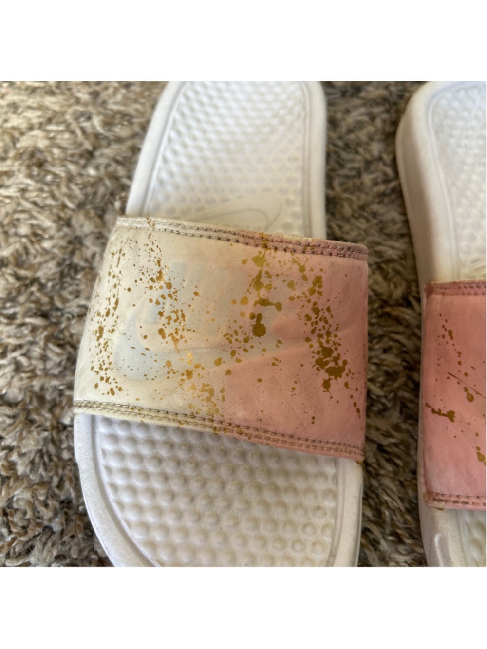Women’s Nike White, Pink and Gold Slides - Size 7 - Picture 2 of 6